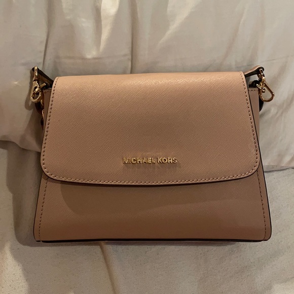 Michael Kors cross body - Picture 1 of 15